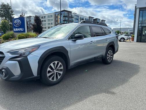 Ice Silver Metallic 2025 Subaru Outback Premium