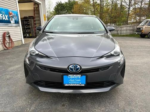 2018 Toyota Prius Three Touring