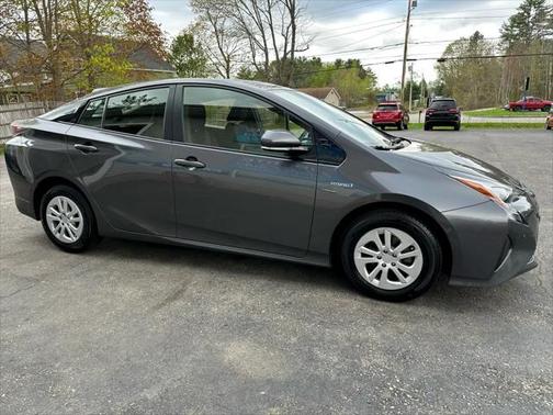 2018 Toyota Prius Three Touring