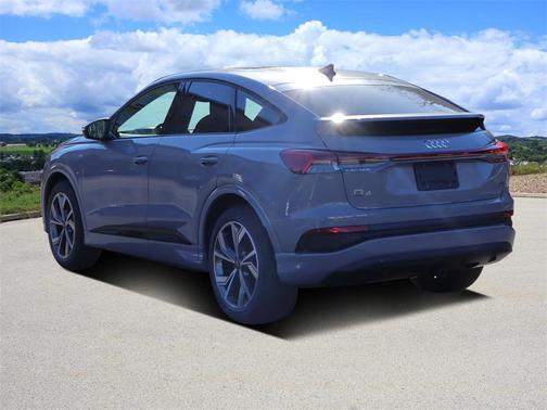 2025 Audi Q4 e-tron 55 quattro Premium