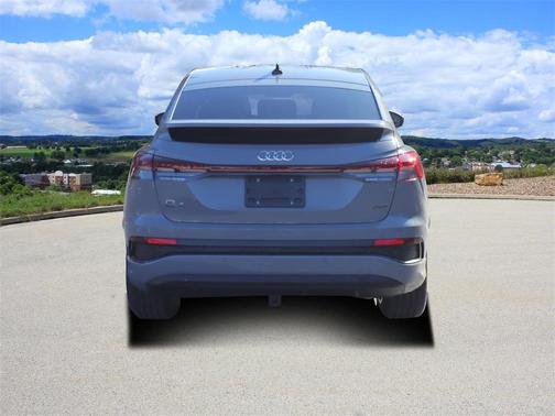 2025 Audi Q4 e-tron 55 quattro Premium