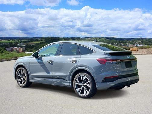 2025 Audi Q4 e-tron 55 quattro Premium
