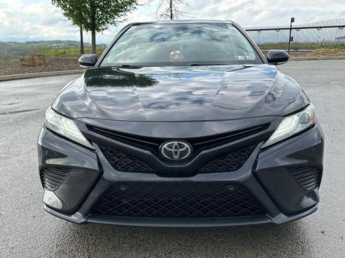 Midnight Black Metallic 2018 Toyota Camry XSE