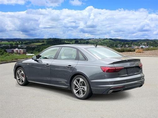 2024 Audi A4 45 S line quattro Premium
