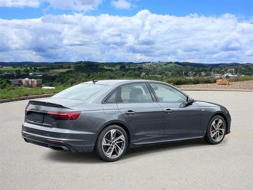 2024 Audi A4 45 S line quattro Premium