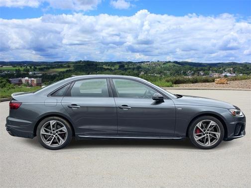 2024 Audi A4 45 S line quattro Premium