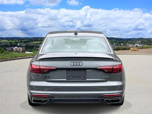 2024 Audi A4 45 S line quattro Premium
