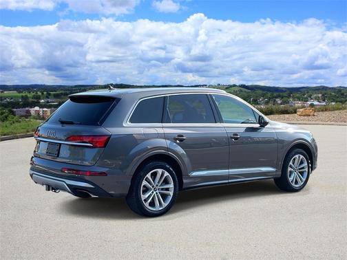 2025 Audi Q7 55 Premium Plus
