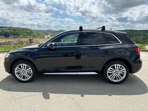 Brilliant Black 2020 Audi Q5 40 Premium Plus