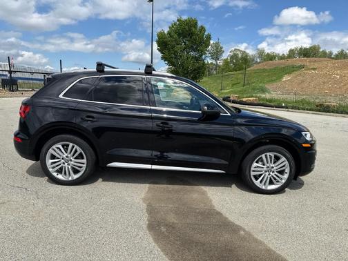Brilliant Black 2020 Audi Q5 40 Premium Plus
