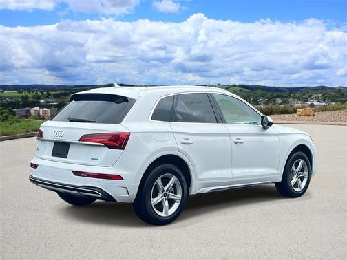 2024 Audi Q5 40 Premium