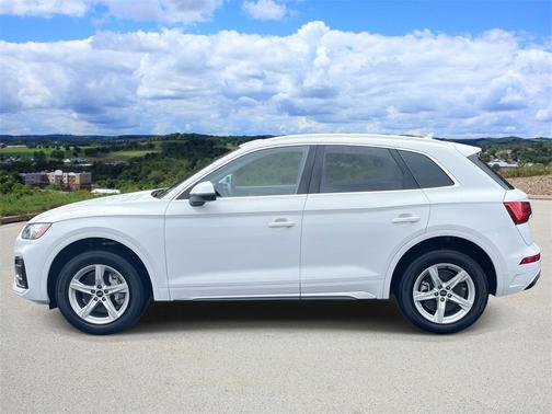 2024 Audi Q5 40 Premium