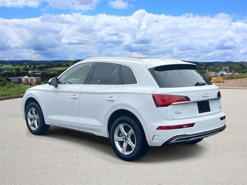 2024 Audi Q5 40 Premium