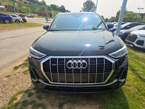 2024 Audi Q3 45 S line Premium
