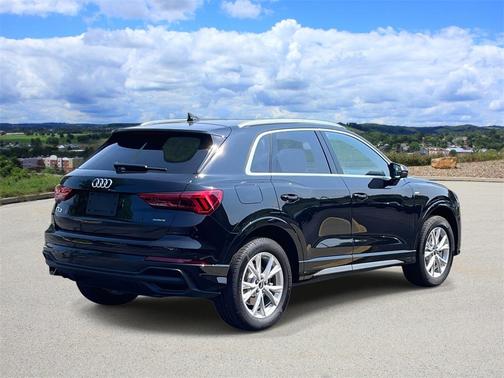 2024 Audi Q3 45 S line Premium