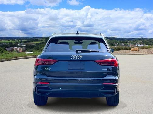 2024 Audi Q3 45 S line Premium