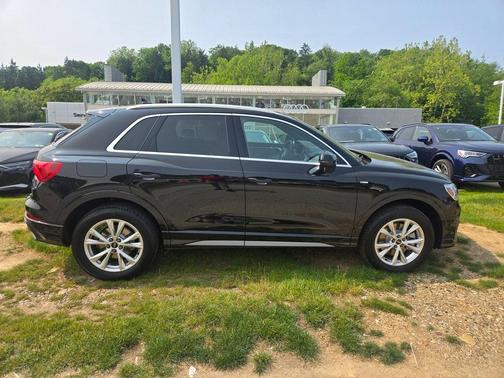 2024 Audi Q3 45 S line Premium