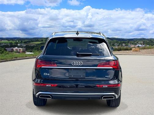 2023 Audi Q5 45 S line quattro Premium