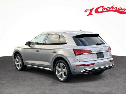 2025 Audi Q5 45 S line quattro Premium