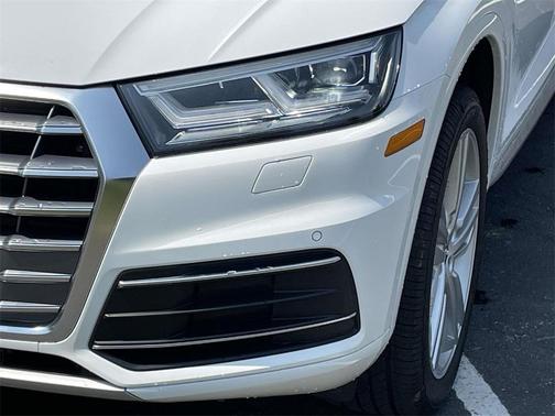 2020 Audi Q5 40 Premium Plus