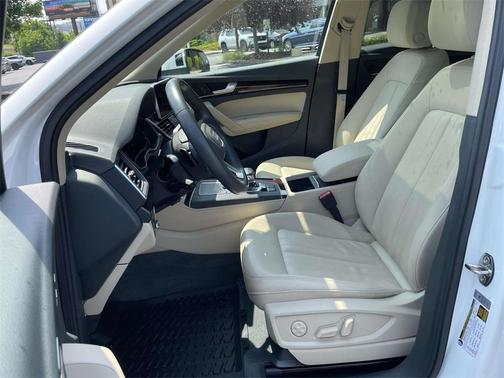 2020 Audi Q5 40 Premium Plus