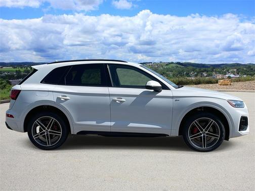 2025 Audi Q5 55 S line quattro Premium