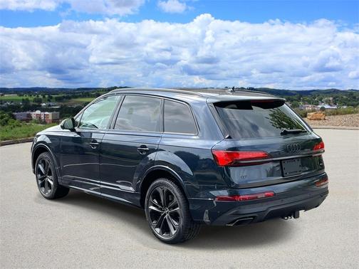 2025 Audi Q7 55 Premium Plus