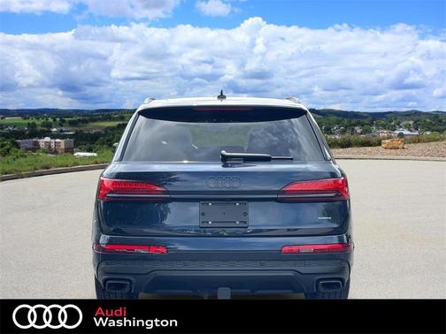 2025 Audi Q7 55 Premium Plus