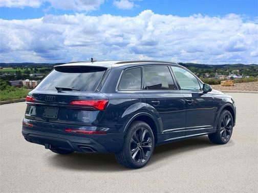 2025 Audi Q7 55 Premium Plus