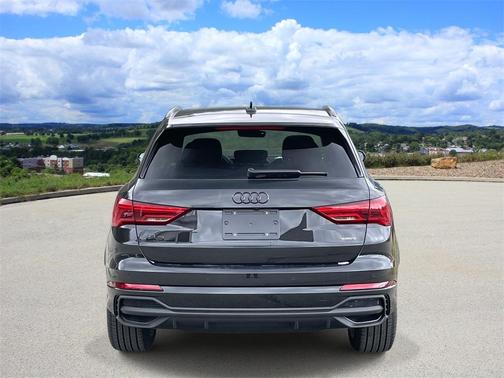 2025 Audi Q3 45 S line Premium