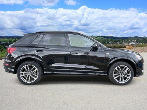 2025 Audi Q3 45 S line Premium