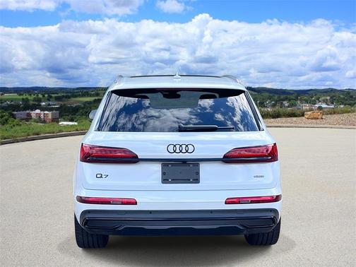 2023 Audi Q7 55 Prestige