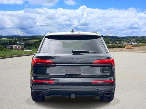 2025 Audi Q7 55 Premium Plus