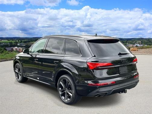 2025 Audi Q7 55 Premium Plus
