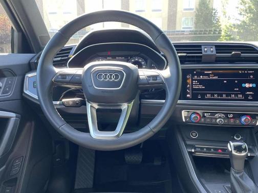Mythos Black Metallic 2025 Audi Q3 45 S line Premium