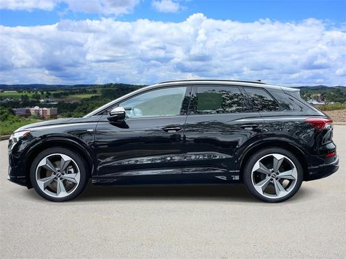 2025 Audi Q4 e-tron 55 quattro Premium