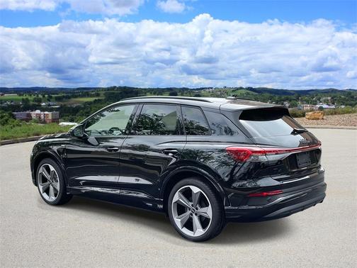 2025 Audi Q4 e-tron 55 quattro Premium