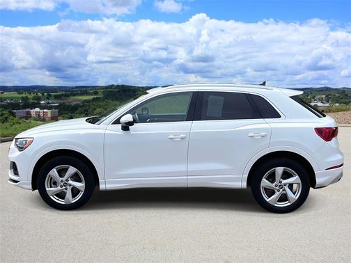 2022 Audi Q3 40 Premium