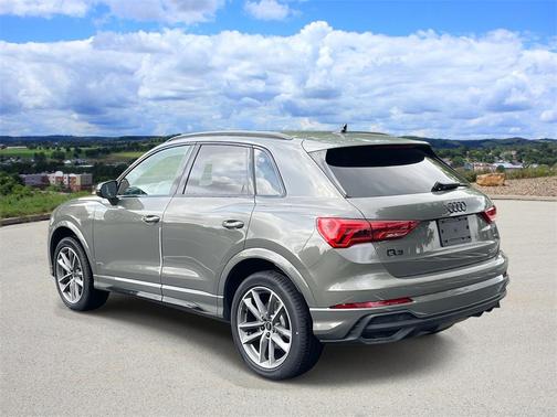 2025 Audi Q3 45 S line Premium