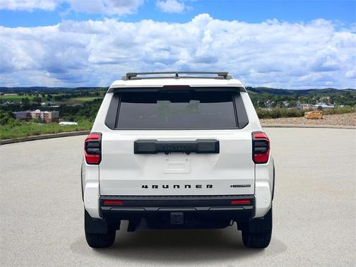 2025 Toyota 4Runner Hybrid TRD