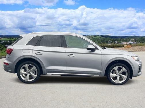 2025 Audi Q5 45 S line quattro Premium