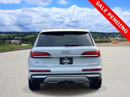 2025 Audi Q7 55 Premium Plus