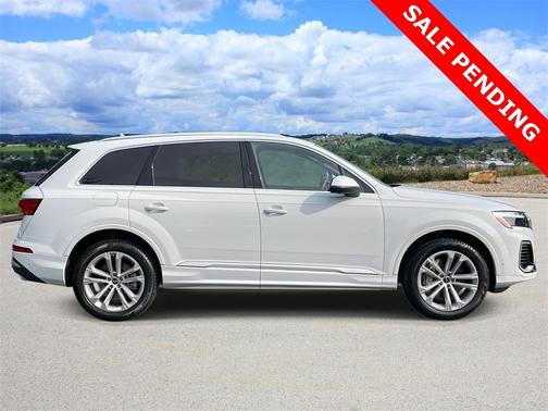 2025 Audi Q7 55 Premium Plus