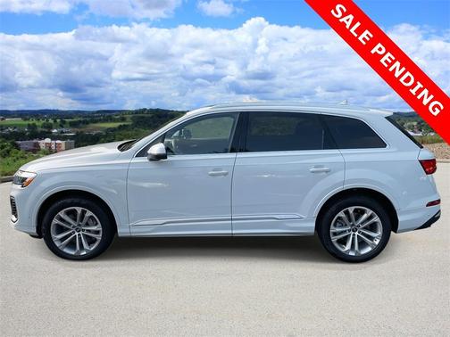 2025 Audi Q7 55 Premium Plus