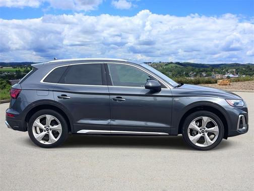 2022 Audi Q5 45 S line quattro Premium