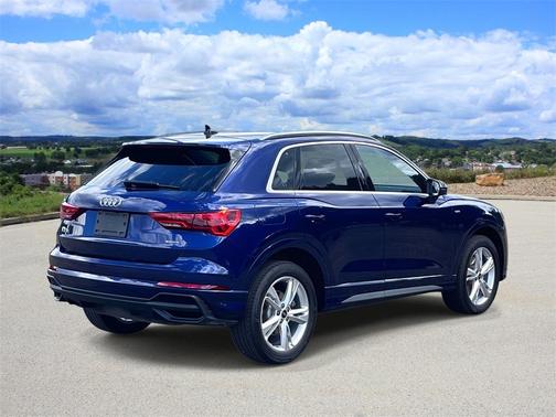 2024 Audi Q3 45 S line Premium