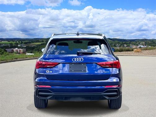 2024 Audi Q3 45 S line Premium