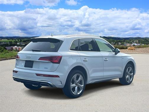 2025 Audi Q5 45 S line quattro Premium