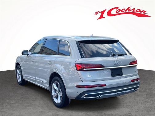 2024 Audi Q7 45 Premium Plus