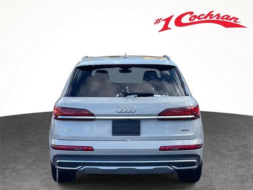 2024 Audi Q7 45 Premium Plus